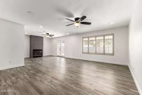Living - 9022 N 18th Dr, Phoenix, AZ 85021 photo 1 of 3