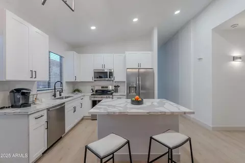 Kitchen - 10510 E Flower Ave, Mesa, AZ 85208 photo 1 of 5