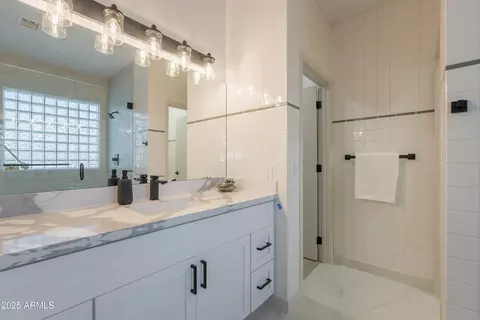 Bath - 10510 E Flower Ave, Mesa, AZ 85208 photo 1 of 3