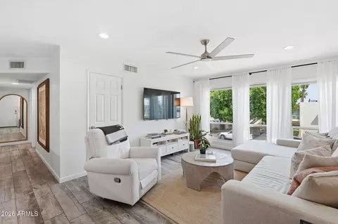 4916 N 73rd St #4, Scottsdale, AZ 85251