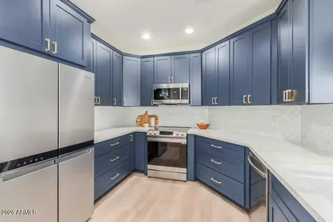 8800 N 107th Ave N #66, Peoria, AZ 85345