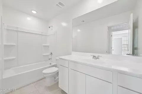 Bath - 6427 S 78th Ln, Phoenix, AZ 85043 photo 1 of 4