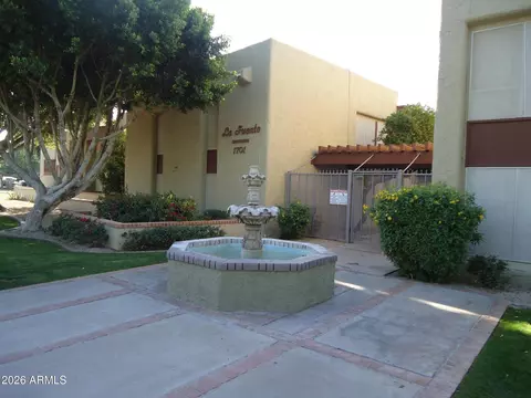 1701 W Tuckey Ln #208, Phoenix, AZ 85015