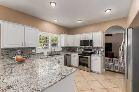7324 E June St, Mesa, AZ 85207