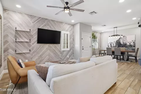 Living - 21844 N 40th Pl, Phoenix, AZ 85050 photo 1 of 1