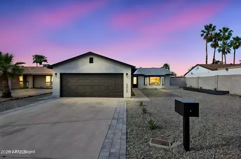 Exterior - 3822 E Dahlia Dr, Phoenix, AZ 85032 photo 6 of 6