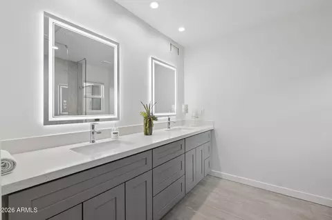 Bath - 3822 E Dahlia Dr, Phoenix, AZ 85032 photo 1 of 3