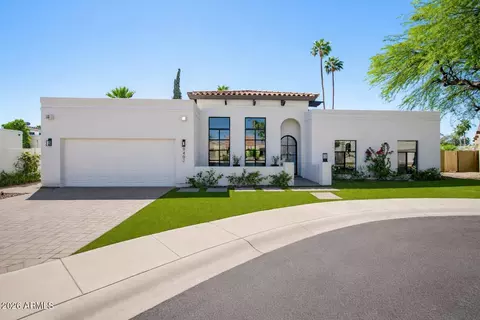 9402 N 83rd Ct, Scottsdale, AZ 85258