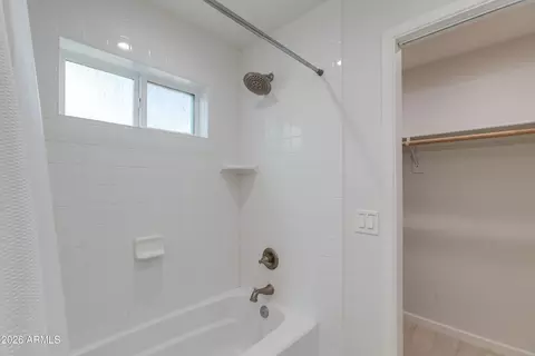 Bath - 4440 E Campbell Ave, Phoenix, AZ 85018 photo 5 of 5