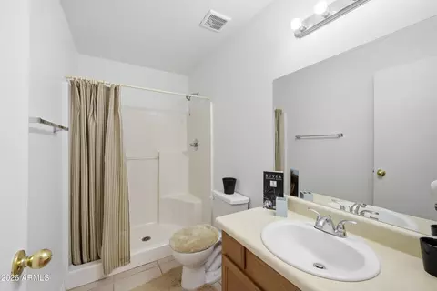 Bath - 3527 E Batten Rd, Eloy, AZ 85131 photo 1 of 2