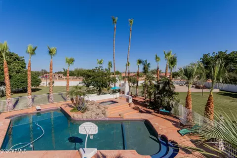 5237 N 106th Ave, Glendale, AZ 85307