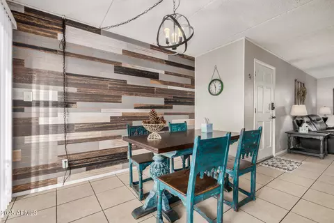 Dining - 4201 E Camelback Rd #15, Phoenix, AZ 85018 photo 1 of 2