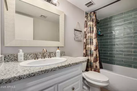 Bath - 4201 E Camelback Rd #15, Phoenix, AZ 85018 photo 3 of 4
