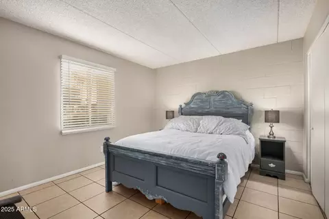 Bedroom - 4201 E Camelback Rd #15, Phoenix, AZ 85018 photo 4 of 6