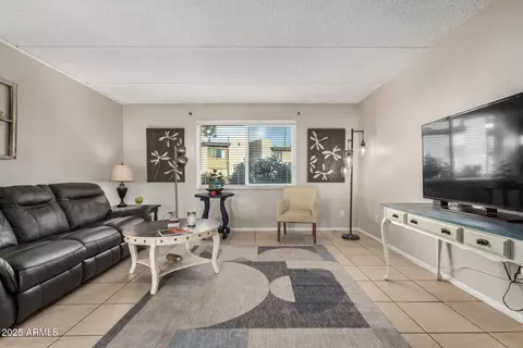 Living - 4201 E Camelback Rd #15, Phoenix, AZ 85018 photo 2 of 4