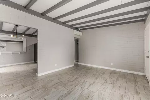 Living - 1439 E Hatcher Rd, Phoenix, AZ 85020 photo 2 of 6