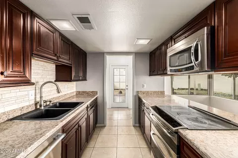 3108 W Clinton St, Phoenix, AZ 85029