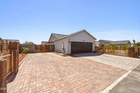 Exterior - 10547 E Baltimore St E #0, Apache Junction, AZ 85120 photo 2 of 14