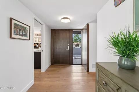 Entry Way - 2140 E Solano Dr, Phoenix, AZ 85016 photo 1 of 2