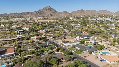 View/Area - 2140 E Solano Dr, Phoenix, AZ 85016 photo 3 of 3