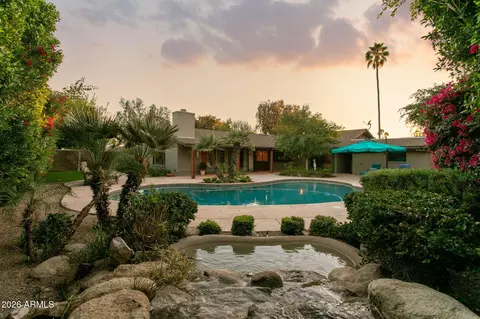 Exterior - 2140 E Solano Dr, Phoenix, AZ 85016 photo 4 of 8
