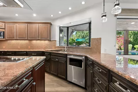 Kitchen - 2140 E Solano Dr, Phoenix, AZ 85016 photo 3 of 4