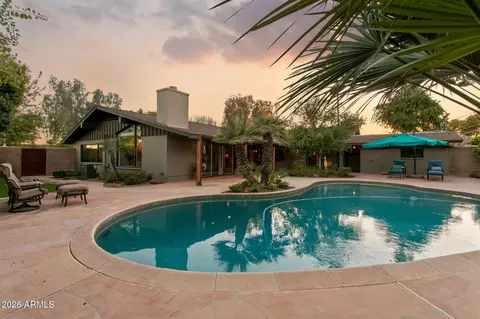 Exterior - 2140 E Solano Dr, Phoenix, AZ 85016 photo 2 of 8