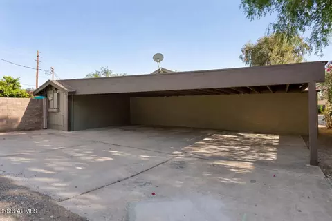 Exterior - 2140 E Solano Dr, Phoenix, AZ 85016 photo 7 of 8