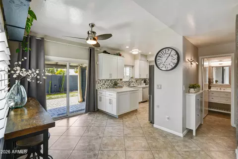 Entry Way - 4413 E Bluefield Ave, Phoenix, AZ 85032 photo 2 of 2