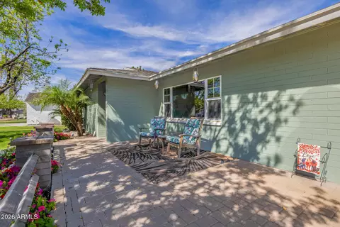 Exterior - 4942 E Whitton Ave, Phoenix, AZ 85018 photo 7 of 31