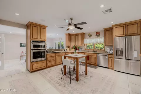 Kitchen - 4942 E Whitton Ave, Phoenix, AZ 85018 photo 2 of 9