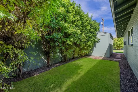 Exterior - 4942 E Whitton Ave, Phoenix, AZ 85018 photo 24 of 31