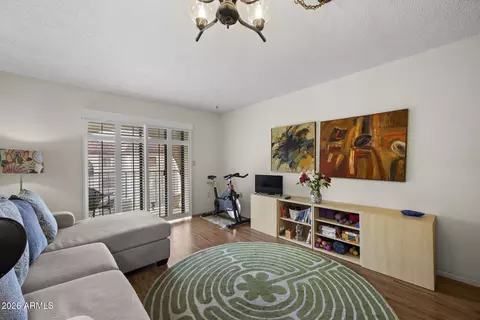 Living - 3033 E Devonshire Ave #3015, Phoenix, AZ 85016 photo 2 of 2