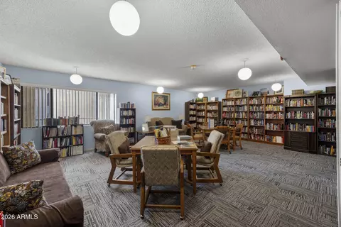 View/Area - 3033 E Devonshire Ave #3015, Phoenix, AZ 85016 photo 2 of 2