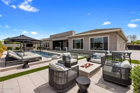 3244 E Daley Ln, Phoenix, AZ 85050