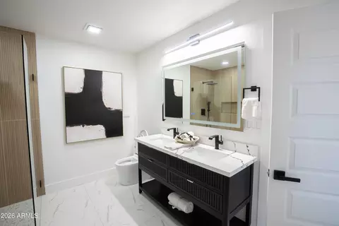 Bath - 2623 E Pierson St, Phoenix, AZ 85016 photo 2 of 4