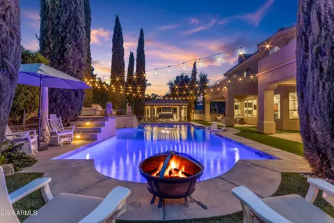 Exterior - 4611 E Desperado Rd, Gilbert, AZ 85297 photo 4 of 17