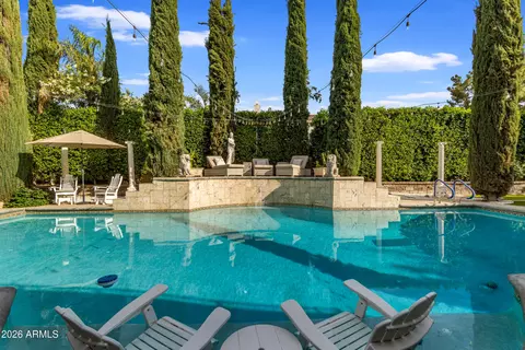 Exterior - 4611 E Desperado Rd, Gilbert, AZ 85297 photo 10 of 17
