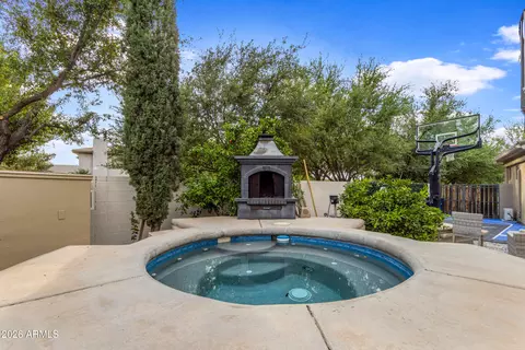 Exterior - 4611 E Desperado Rd, Gilbert, AZ 85297 photo 11 of 17