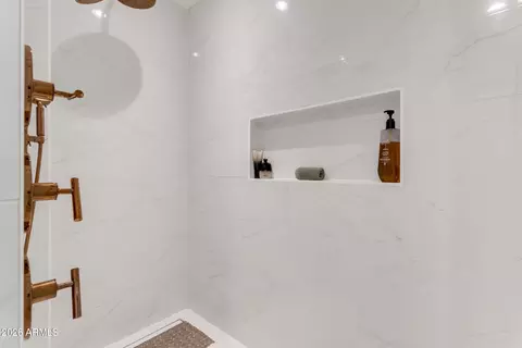 Bath - 4611 E Desperado Rd, Gilbert, AZ 85297 photo 5 of 11