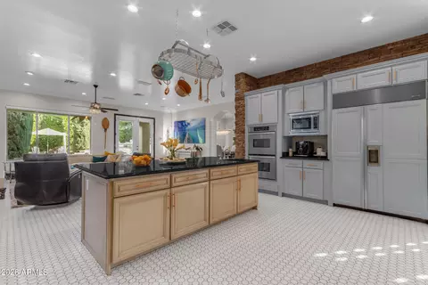 Kitchen - 4611 E Desperado Rd, Gilbert, AZ 85297 photo 4 of 4