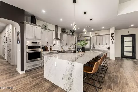 25583 W Madre Del Oro Dr, Wittmann, AZ 85361