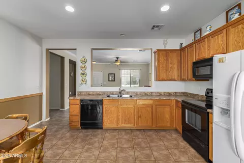 Kitchen - 4502 E Oxford Ln, Gilbert, AZ 85295 photo 2 of 3
