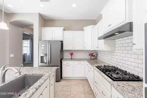 Kitchen - 4280 E Cynthia St, Gilbert, AZ 85295 photo 2 of 6