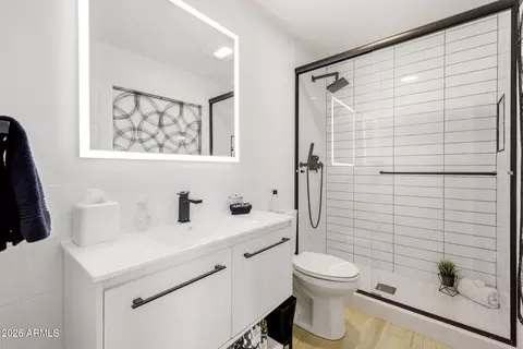 Bath - 5067 N Hilltop Dr, Pine, AZ 85544 photo 1 of 3