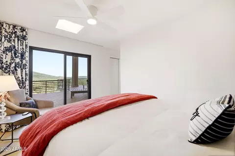 Bedroom - 5067 N Hilltop Dr, Pine, AZ 85544 photo 4 of 6