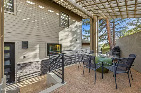 Exterior - 5067 N Hilltop Dr, Pine, AZ 85544 photo 5 of 15