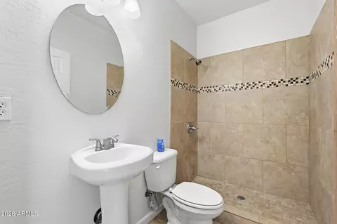 Bath - 1651 S Prospectors Rd, Apache Junction, AZ 85119 photo 2 of 3