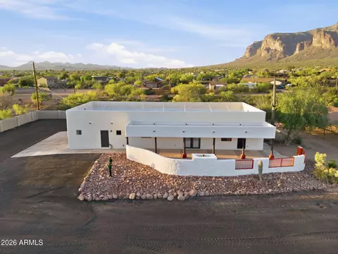 1651 S Prospectors Rd, Apache Junction, AZ 85119