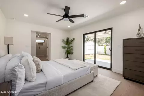 Bedroom - 2825 E Campbell Ave, Phoenix, AZ 85016 photo 2 of 5